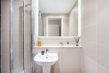 1 bed studio, Brougham Hayes, City Centre, Bath, BA23GF - Image 15